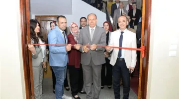 رئيس جامعة المنصورة يدشن مركز الاختبارات الإلكترونية في كلية التجارة