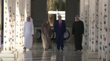 بعد وصوله إلى الإمارات.. ترامب وولي عهد أبو ظبي يتفقدان مسجد الشيخ زايد | صور
