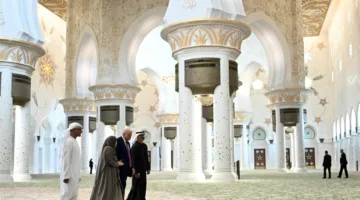 ترامب: أشعر بالفخر لزيارة مسجد الشيخ زايد