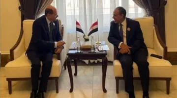 في إطار الاستعدادات للقمة العربية.. وزير الخارجية يجتمع بنظيره اليمني