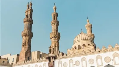 ما هو رأي المفتي بشأن حديث القائمين على المسجد أثناء خطبة الجمعة لتنظيم الناس؟ ما هو رأي المفتي بشأن حديث القائمين على المسجد أثناء خطبة الجمعة لتنظيم الناس؟