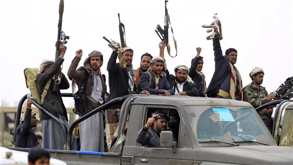 جماعة الحوثي: قمنا باستهداف مطار بن غوريون بصاروخ باليستي فائق السرعة جماعة الحوثي: قمنا باستهداف مطار بن غوريون بصاروخ باليستي فائق السرعة