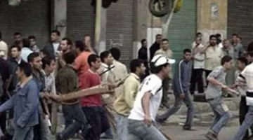اشتباك عنيف بالأسلحة البيضاء والمواد الكيميائية بين عائلتين في المنيا