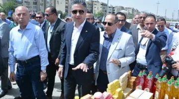 وزير التموين ومحافظ القاهرة ي inaugurate the one-day market in Nasr City and announce the commencement of the second phase in the governorates.