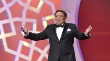 عيد ميلاد الزعيم الخامس والثمانين: ما السبب وراء تمسك عادل إمام بارتداء الجينز؟