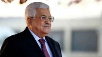 الرئيس الفلسطيني يصل بغداد للمشاركة في القمة العربية