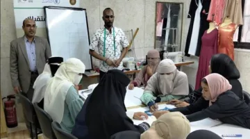 دورات تدريبية مجانية في مجال الملابس الجاهزة والمفروشات.. تفاصيل مبادرات مديرية العمل بأسوان