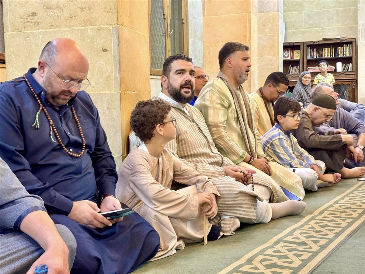 وفد صوفى مغربى يزور ضريح القطب أبوالحسن الشاذلى فى البحر الأحمر