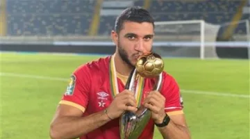 أحمد حسن، نجم منتخب مصر السابق، يوضح最新 مستجدات أزمة رامي ربيعة مع النادي الأهلي