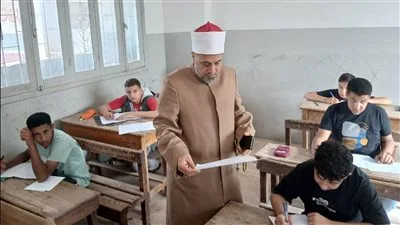 في اليوم الثالث، يسود الهدوء لجان امتحانات الشهادتين الابتدائية والإعدادية للفصل الدراسي الثاني في الأزهر بالشرقية. في اليوم الثالث، يسود الهدوء لجان امتحانات الشهادتين الابتدائية والإعدادية للفصل الدراسي الثاني في الأزهر بالشرقية.