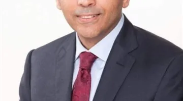 النائب جمال أبو الفتوح: قمة بغداد تمثل خطوة رئيسية لتعزيز الأمن العربي المشترك وتحقيق التكامل الاقتصادي والأمني.
