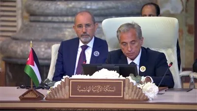 خلال القمة العربية الرابعة والثلاثين في بغداد: الأردن يؤكد عدم قدرة العالم على إنهاء النزاع في غزة والتخفيف من الأزمة الإنسانية خلال القمة العربية الرابعة والثلاثين في بغداد: الأردن يؤكد عدم قدرة العالم على إنهاء النزاع في غزة والتخفيف من الأزمة الإنسانية