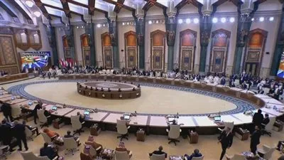 رئيس حزب الريادة: تصريحات السيسي في قمة بغداد تمثل خطة للحفاظ على تماسك العرب. رئيس حزب الريادة: تصريحات السيسي في قمة بغداد تمثل خطة للحفاظ على تماسك العرب.