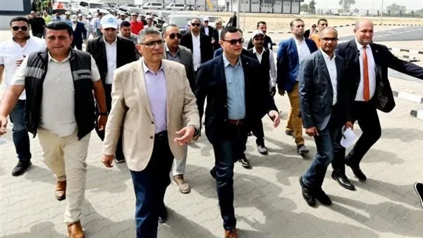 وزير الإسكان ومحافظ الجيزة يدشنان المرحلة الأولى من محطة مياه الشرب في أوسيم وزير الإسكان ومحافظ الجيزة يدشنان المرحلة الأولى من محطة مياه الشرب في أوسيم