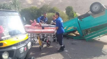 بالأسماء: 8 مصابين بينهم أطفال وأخوة نتيجة حادث سير مروع في المنيا