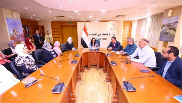 مستجدات اجتماع وزيرة التضامن مع أعضاء وفد الإشراف على حج الجمعيات الأهلية مستجدات اجتماع وزيرة التضامن مع أعضاء وفد الإشراف على حج الجمعيات الأهلية