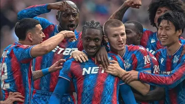 كريستال بالاس يتوج بلقب كأس الاتحاد بينما يفشل مرموش في تسجيل ركلة جزاء خلال هزيمة مانشستر سيتي كريستال بالاس يتوج بلقب كأس الاتحاد بينما يفشل مرموش في تسجيل ركلة جزاء خلال هزيمة مانشستر سيتي