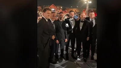 نجوم منتخب مصر يتجمعون في عرس ابنة أحمد سليمان.. حضور مميز لعبد الظاهر السقا ونادر السيد وأحمد فتحي (فيديو) نجوم منتخب مصر يتجمعون في عرس ابنة أحمد سليمان.. حضور مميز لعبد الظاهر السقا ونادر السيد وأحمد فتحي (فيديو)