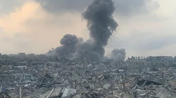 استشهاد 132 فلسطينياً في قصف مكثف للاحتلال على غزة منذ فجر اليوم.