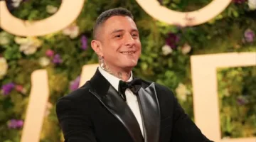 أحمد الفيشاوي يهاجم بشدة منتقدي ارتدائه “الحلق”: اسكت يا من لا تفهم!