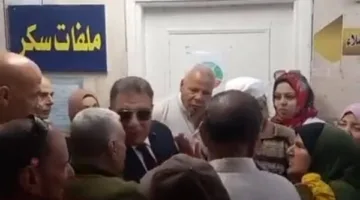 محافظ الدقهلية يقوم بزيارة غير متوقعة لعيادة التأمين الصحي في جديلة