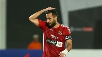 شوبير يتحدث عن لحظة معلول مع عماد النحاس في مباراة الأهلي والبنك: ‘يتألم على نفسه’