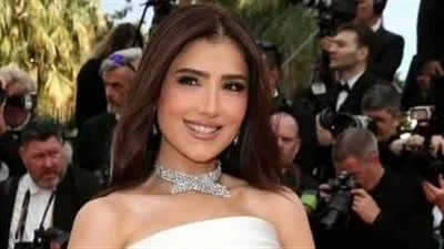 مي عمر تتألق بإطلالة كعروس في مهرجان كان وتشارك بتصريحات مميزة مي عمر تتألق بإطلالة كعروس في مهرجان كان وتشارك بتصريحات مميزة