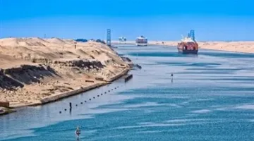 هيئة قناة السويس تعزز اتصالاتها مع شركات الشحن وتركز على زيادة إيراداتها | تفاصيل