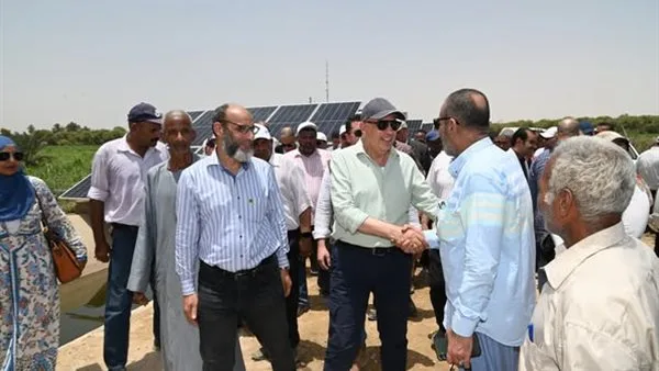 وزير الري يطلب من المختبرات المركزية أخذ عينات من مياه النيل بالقرب من كوبري إدفو وزير الري يطلب من المختبرات المركزية أخذ عينات من مياه النيل بالقرب من كوبري إدفو