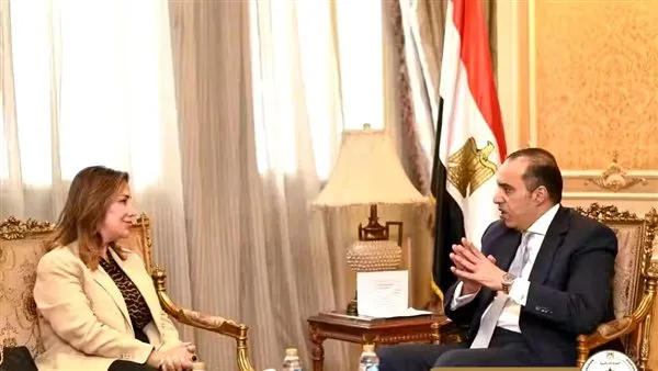 وزير الشؤون النيابية: مصر جاهزة للتحول من نظام اللجوء بإدارة المفوضية إلى نظام وطني شامل. وزير الشؤون النيابية: مصر جاهزة للتحول من نظام اللجوء بإدارة المفوضية إلى نظام وطني شامل.