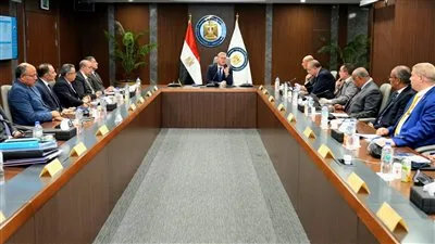 وزير البترول في جمعية التنمية: استراتيجية شاملة للتقنيات الرقمية وكفاءة استخدام الطاقة في مواقع العمل البترولية وزير البترول في جمعية التنمية: استراتيجية شاملة للتقنيات الرقمية وكفاءة استخدام الطاقة في مواقع العمل البترولية
