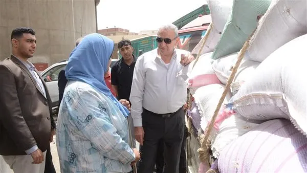 جولة غير متوقعة لمحافظ الغربية لمعاينة مواقع تخزين القمح في طنطا جولة غير متوقعة لمحافظ الغربية لمعاينة مواقع تخزين القمح في طنطا