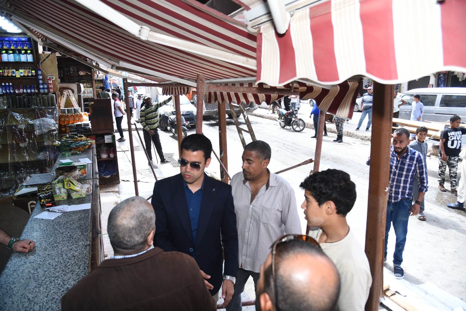 نائب المحافظ يتحدث لحث  المواطنين على تنفيذ الاشغالات