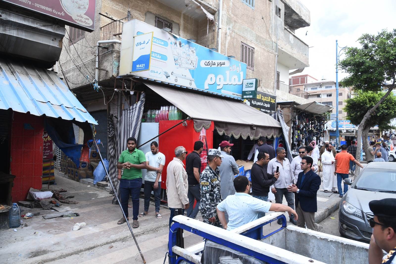 د أسلام رجب مع مراسل الجريدة بمطروح