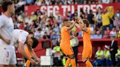 ريال مدريد يتفوق على إشبيلية بهدفين دون رد في الدوري الإسباني ريال مدريد يتفوق على إشبيلية بهدفين دون رد في الدوري الإسباني
