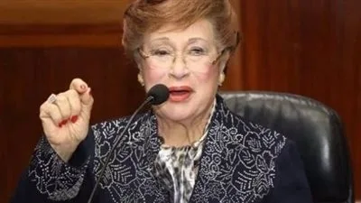 جزء من الإرث: الدكتورة نوال الدجوي تتهم أحد أفراد عائلتها بسرقة أكثر من 300 مليون.