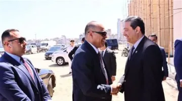 محافظ دمياط يستقبل وزير العمل في بداية زيارته للمحافظة لمناقشة خطة توفير فرص تدريب مجانية لتأهيل الشباب في سوق العمل.