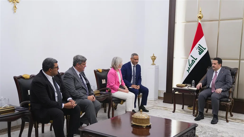السوداني يعلن عن استمرارية تعاون العراق مع نوكيا لتحقيق التحول الرقمي في المؤسسات الحكومية. السوداني يعلن عن استمرارية تعاون العراق مع نوكيا لتحقيق التحول الرقمي في المؤسسات الحكومية.