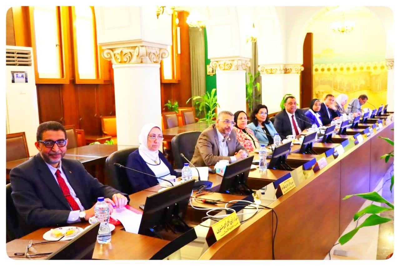 مجلس شؤون التعليم والطلاب بجامعة الإسكندرية يشيد بانتظام امتحانات الفصل الدراسي الثاني
