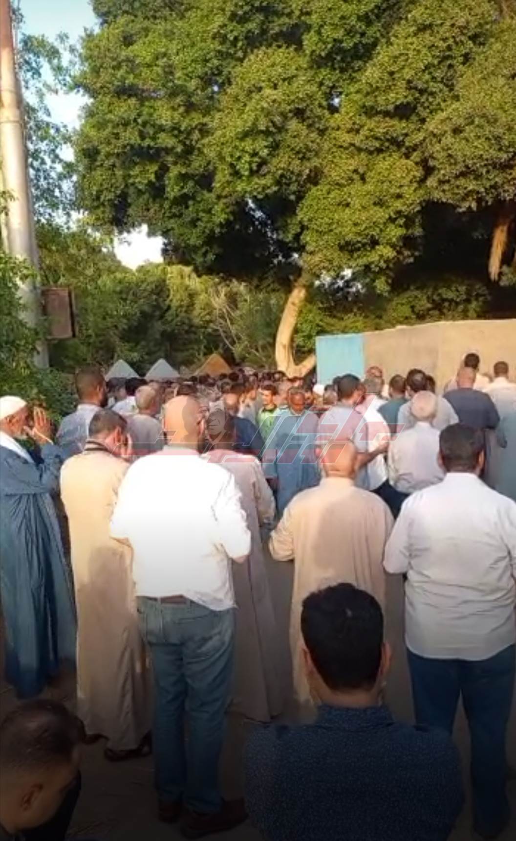 تشييع جنازة الطبيب