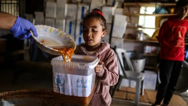 الحكومة الفلسطينية: إسرائيل لم ترسل أي مساعدات إلى غزة منذ حوالي 80 يوماً.