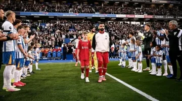 ليفربول يتكبد هزيمة أمام برايتون في مباراة خارج أرضه وصلاح يلعب مباراته رقم 300 في الدوري الممتاز.