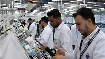 رئيس الوزراء يزور العاشر من رمضان لافتتاح المصنع الجديد لشركة «سوميتومو» العالمية المتخصص في إنتاج أسلاك السيارات. رئيس الوزراء يزور العاشر من رمضان لافتتاح المصنع الجديد لشركة «سوميتومو» العالمية المتخصص في إنتاج أسلاك السيارات.