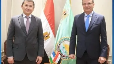 وزير الزراعة يتناول مع سفير أوزبكستان في القاهرة سبل تعزيز التعاون الزراعي وزير الزراعة يتناول مع سفير أوزبكستان في القاهرة سبل تعزيز التعاون الزراعي