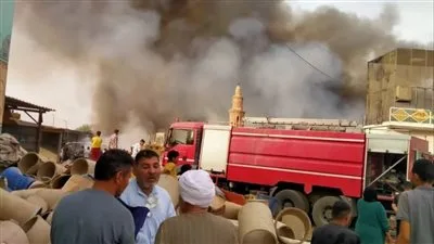 حريق ي devastates الماشية والمحاصيل الزراعية في نقادة نتيجة لخلل كهربائي حريق ي devastates الماشية والمحاصيل الزراعية في نقادة نتيجة لخلل كهربائي