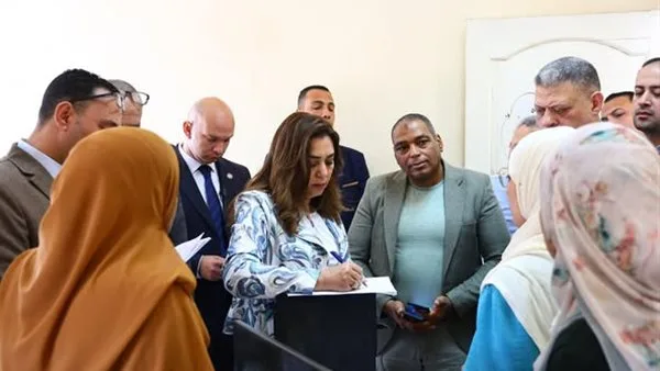 وزيرة التنمية المحلية تجرى زيارة مفاجئة لمتابعة الأعمال في مركز ومدينة الصف بالجيزة وزيرة التنمية المحلية تجرى زيارة مفاجئة لمتابعة الأعمال في مركز ومدينة الصف بالجيزة