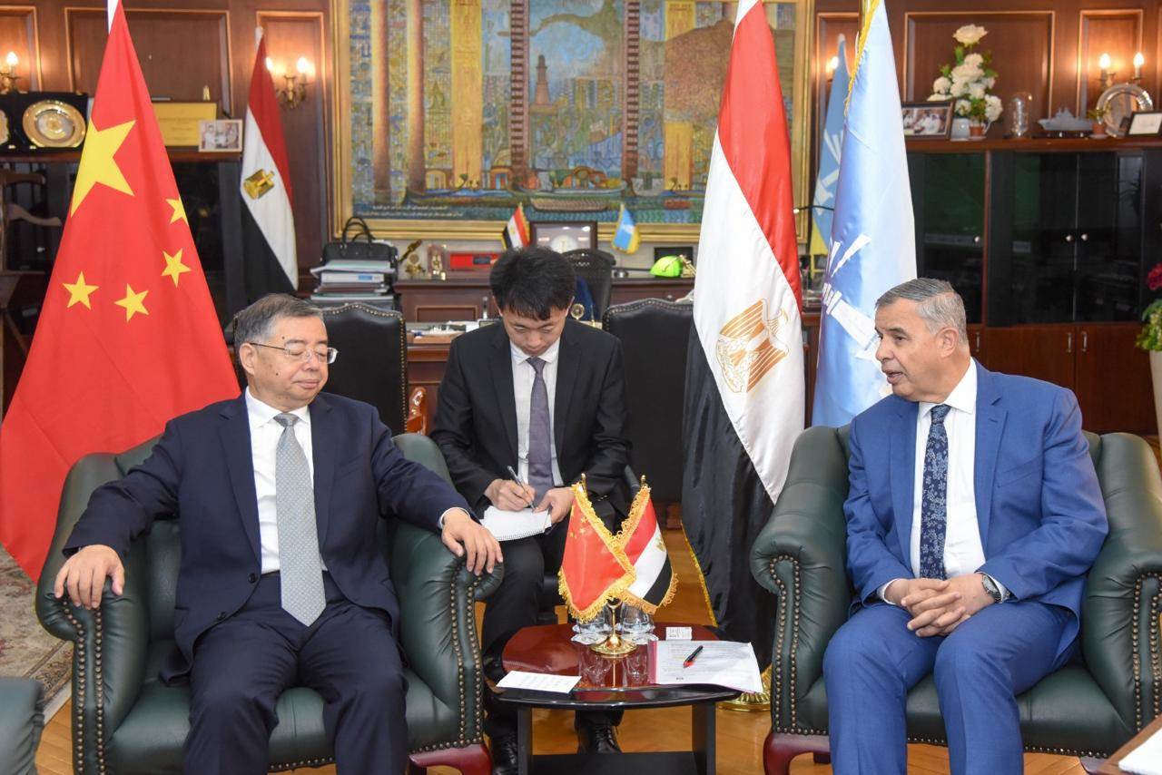 محافظ الإسكندرية يستقبل عضو المكتب السياسي للجنة المركزية للحزب الشيوعي الصيني أمين الأمانة العامة للجنة المركزية للحزب رئيس دائرة الإعلام للجنة المركزية للحزب لبحث سبل تعزيز التعاون المشترك