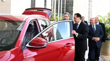 رئيس الوزراء: تعزيز حوافز تصنيع السيارات محلياً يعتمد على زيادة نسبة المكونات المحلية.