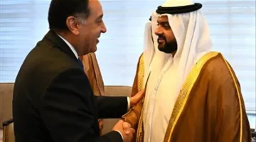 رئيس الوزراء يلتقي ولي عهد إمارة الفجيرة لبحث مجموعة من فرص الاستثمار.