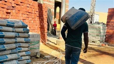 انخفاض ملحوظ في قطاع البناء.. تحذيرات من آثار زيادة أسعار الأسمنت انخفاض ملحوظ في قطاع البناء.. تحذيرات من آثار زيادة أسعار الأسمنت